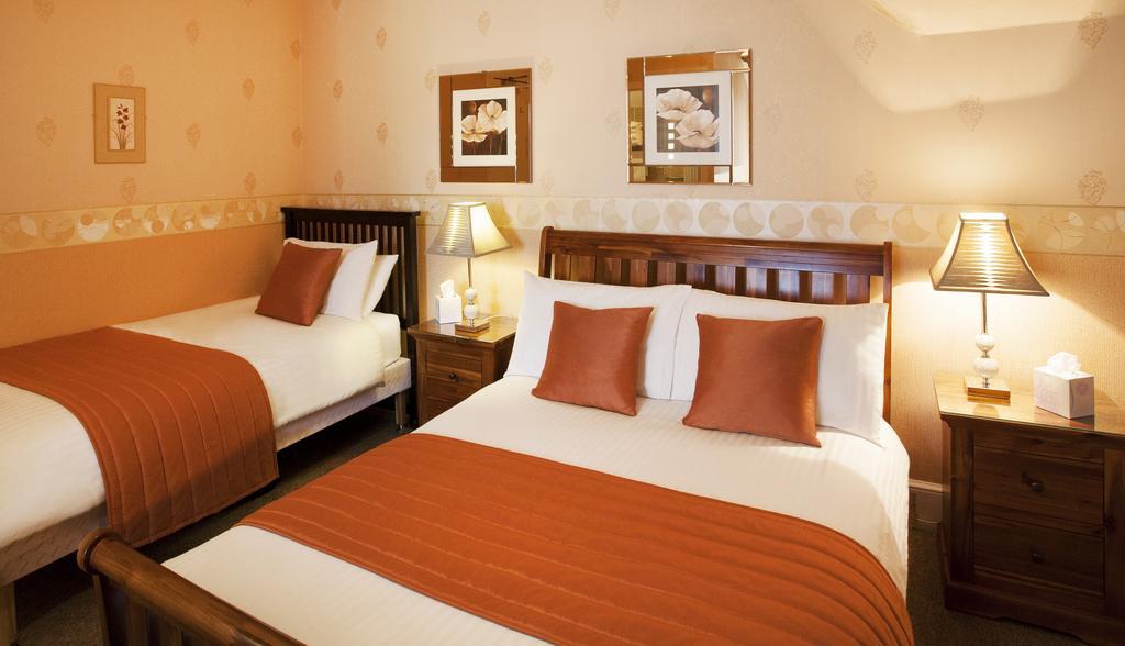 Roseneath Guest house 4*